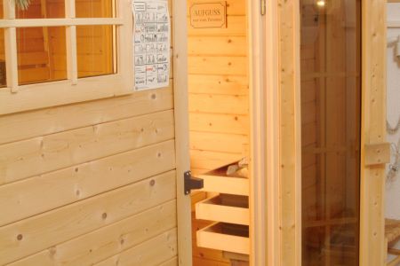 5 sauna.JPG